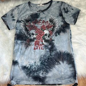 Streetwear Society Top Dangerous Love